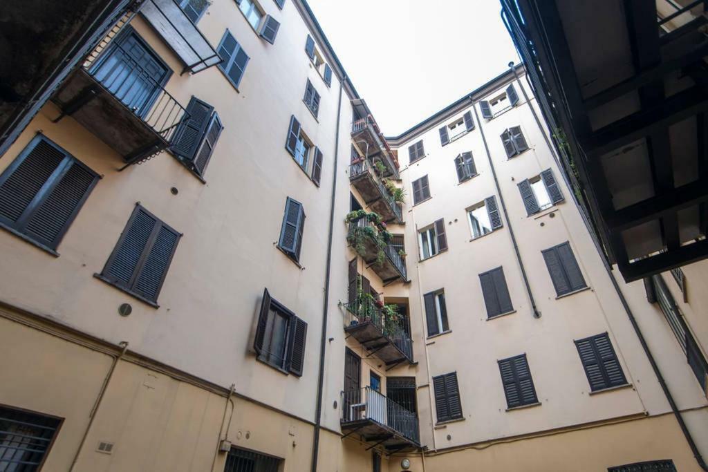 Cozy House In Sarpi Hotel Milan Exterior photo